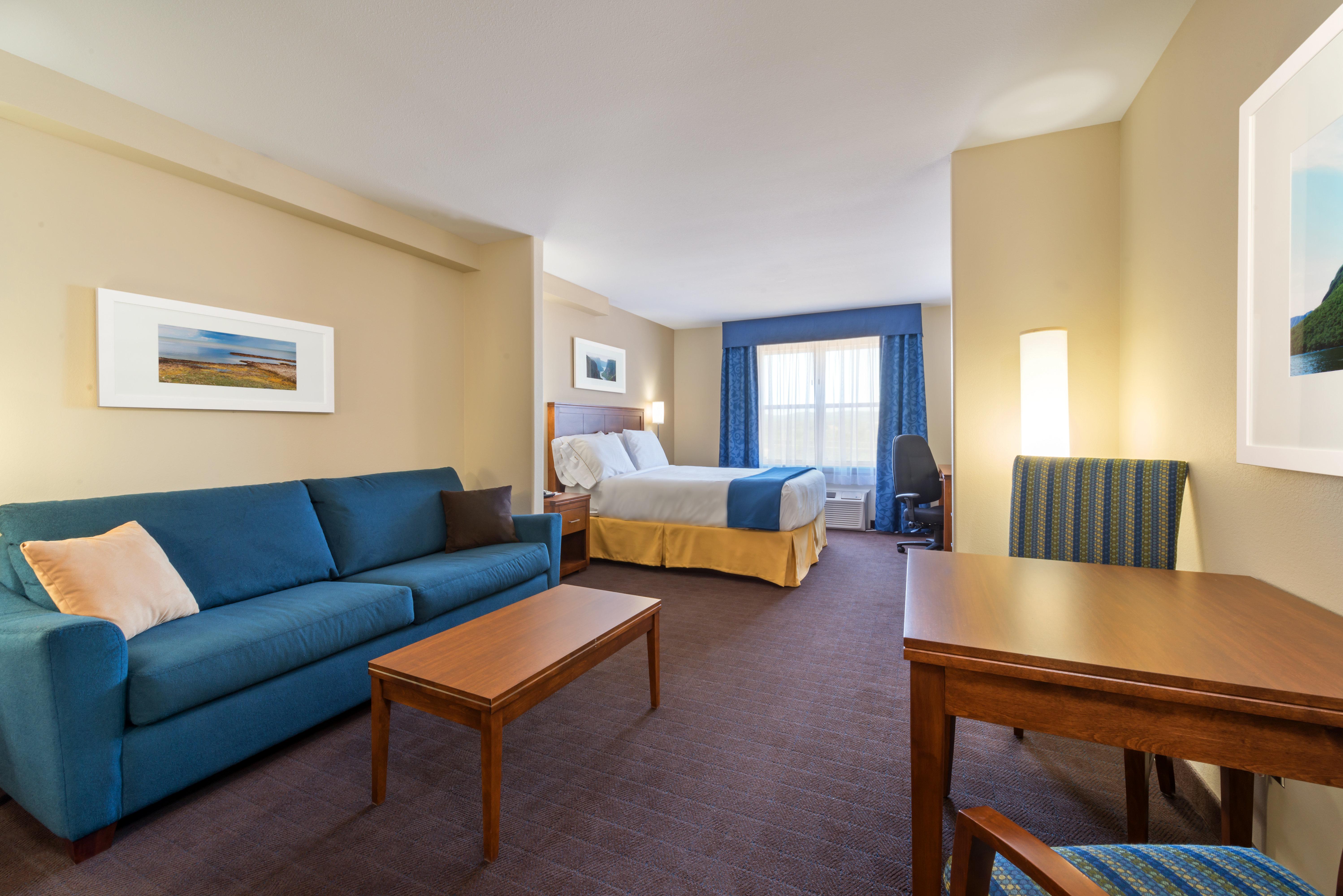Holiday Inn Express Deer Lake By Ihg Exterior photo