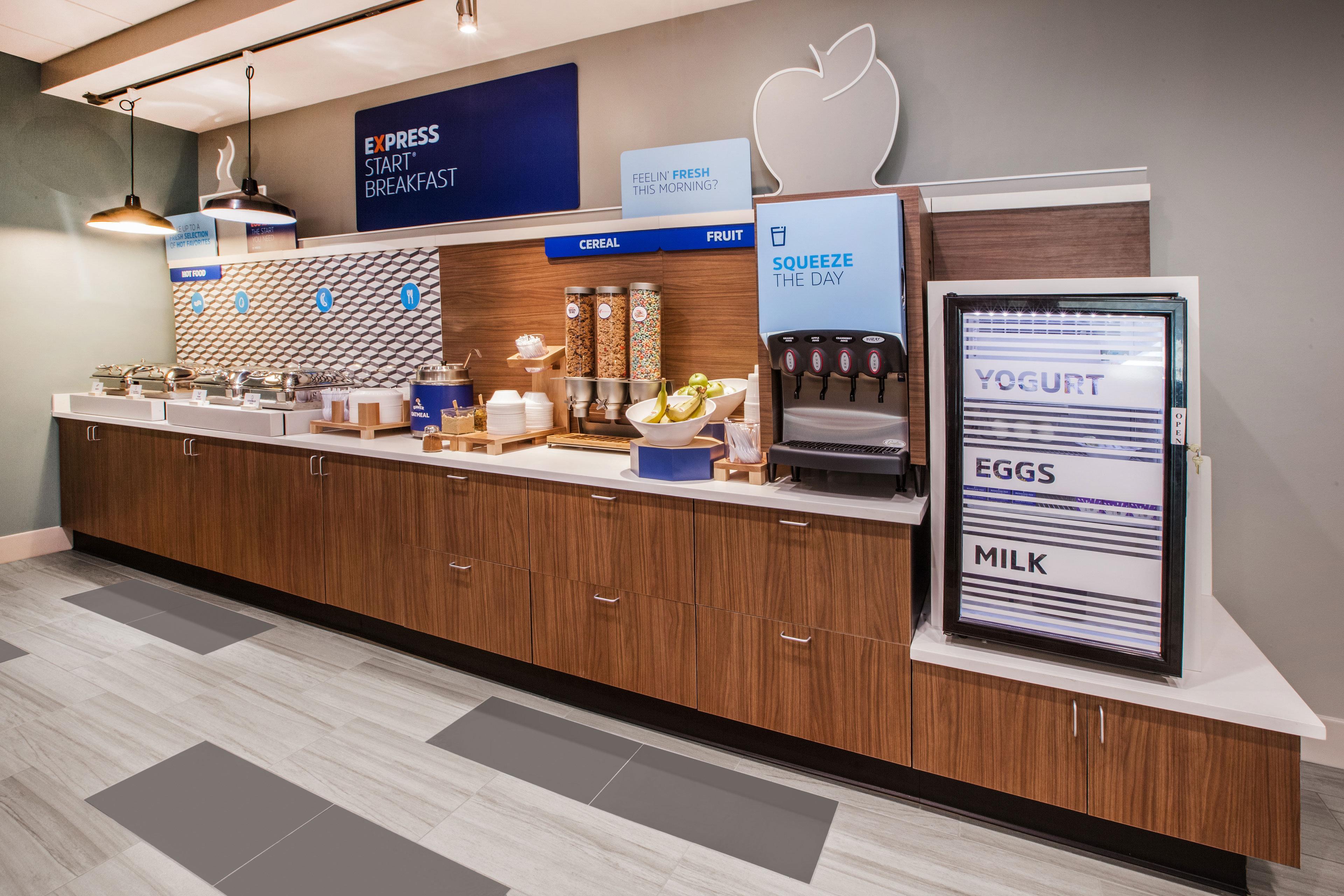 Holiday Inn Express Deer Lake By Ihg Exterior photo