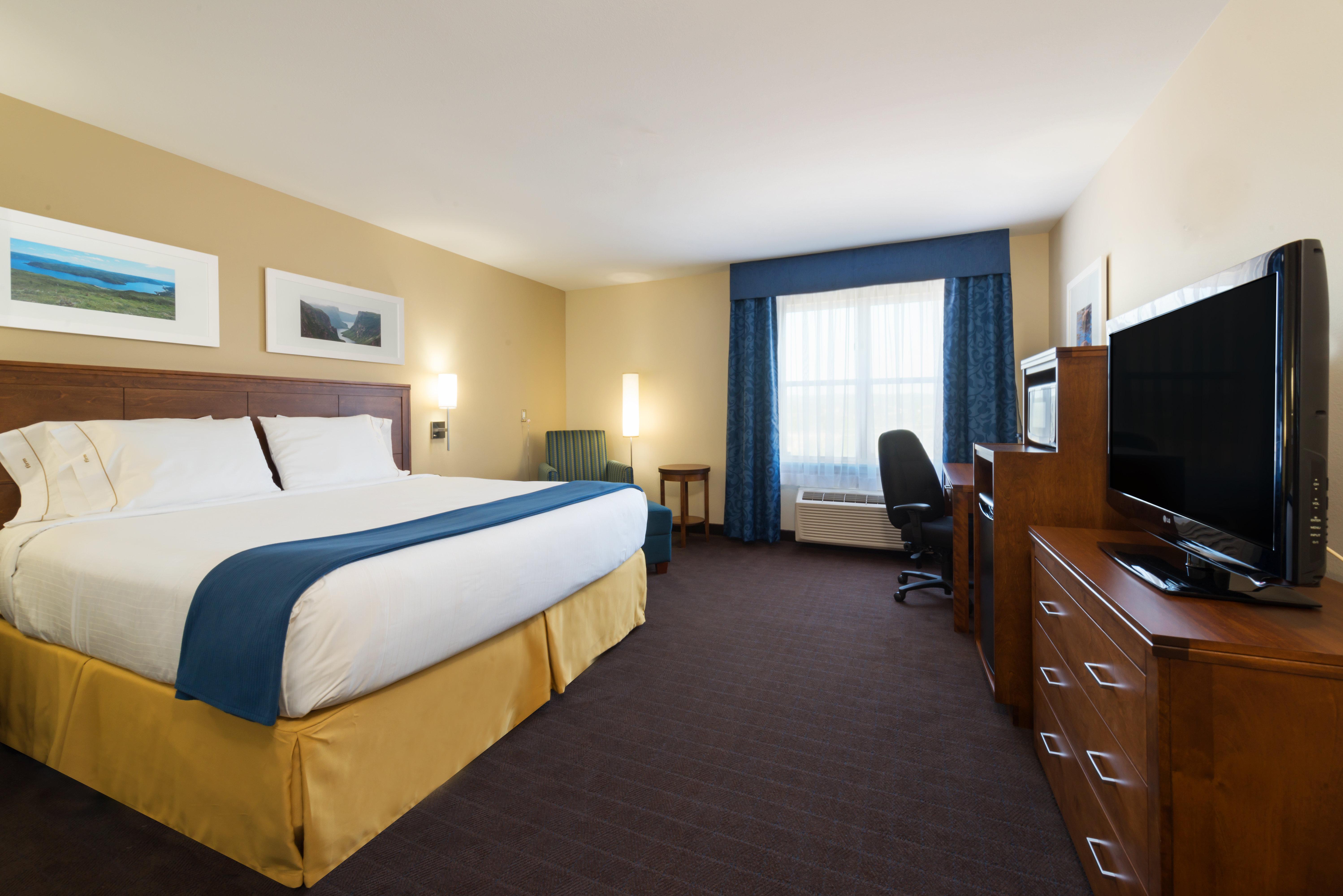 Holiday Inn Express Deer Lake By Ihg Exterior photo